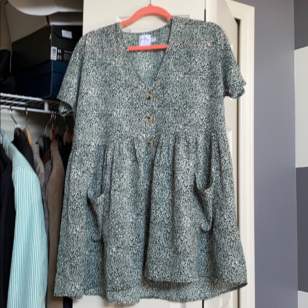 Princess poly shift dress